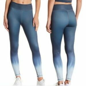 Vie Active Rockell Blue Ombre 7/8 Yoga Leggings - Large